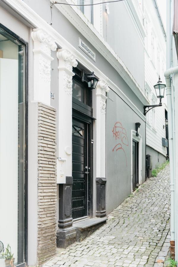 S54 - Private Rooms In The City Center ベルゲン エクステリア 写真