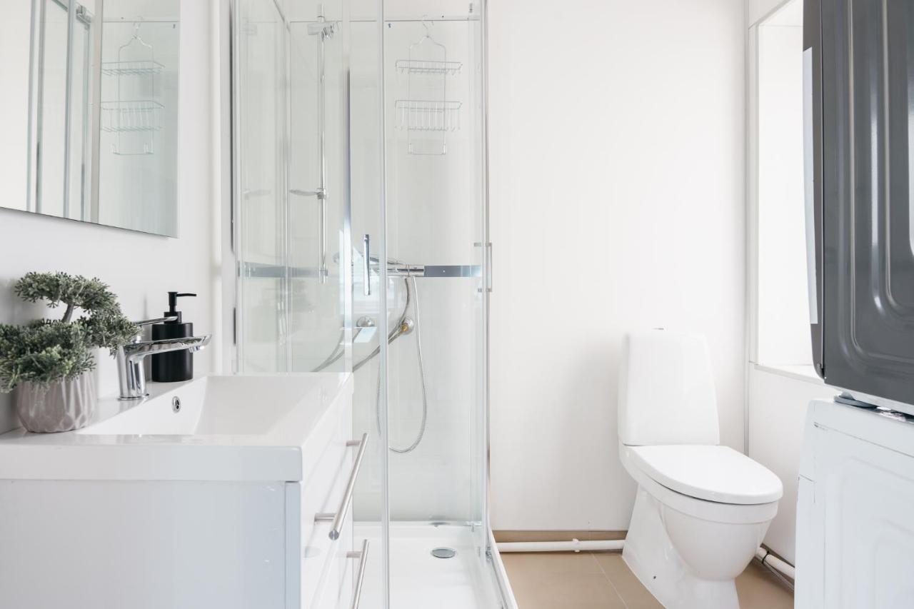 S54 - Private Rooms In The City Center ベルゲン エクステリア 写真