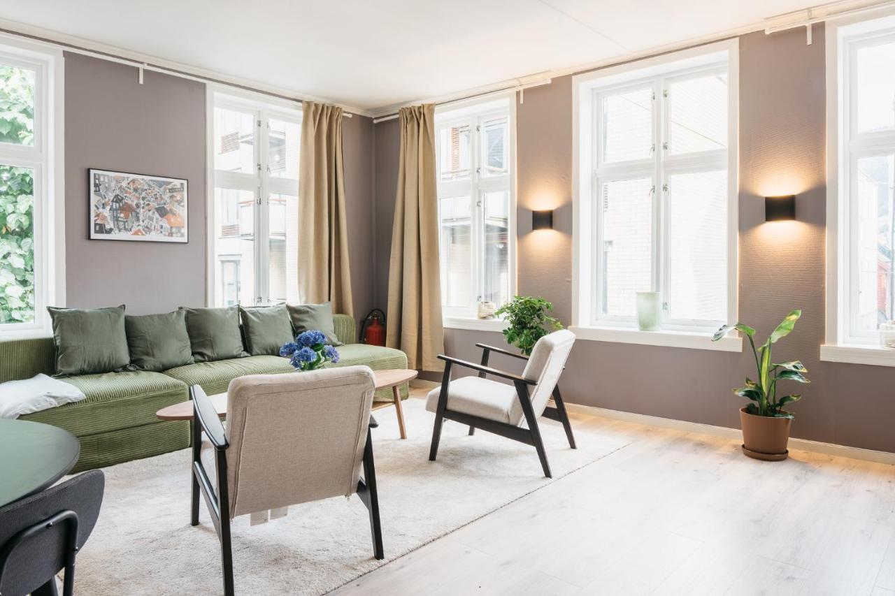 S54 - Private Rooms In The City Center ベルゲン エクステリア 写真
