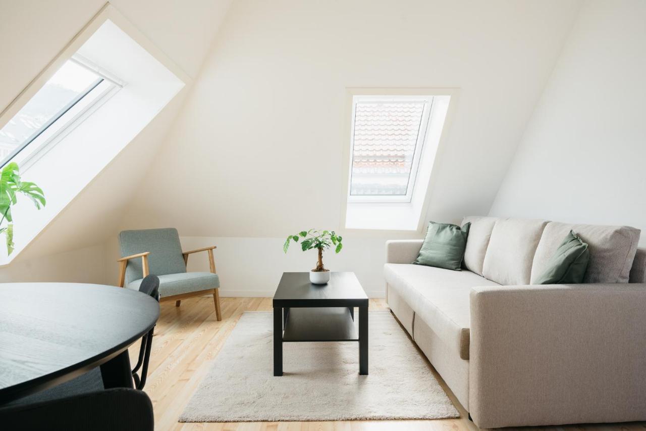 S54 - Private Rooms In The City Center ベルゲン エクステリア 写真
